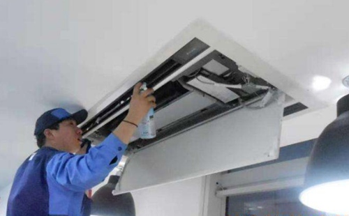 中央空調(diào)漏水維修 中央空調(diào)漏水維修